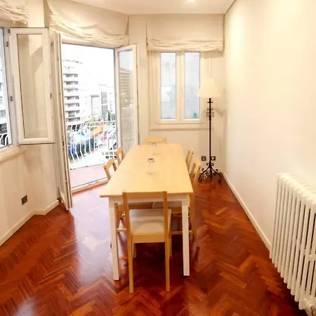 Piso Lujo En Gran Via Con Garaje * Vigo