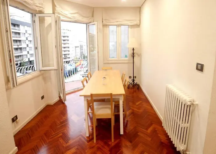 Piso Lujo En Gran Via Con Garaje * Vigo